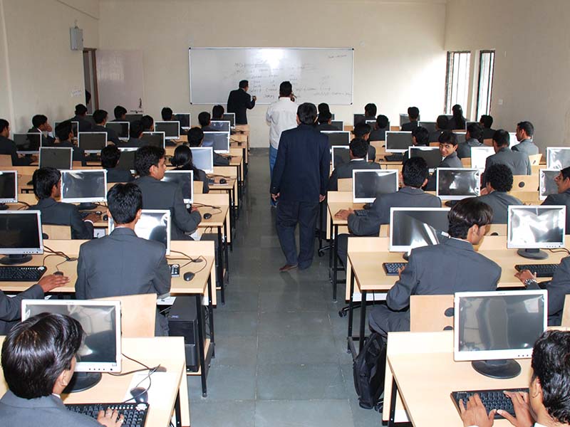 IT Classroom of hotel management colleges in pune