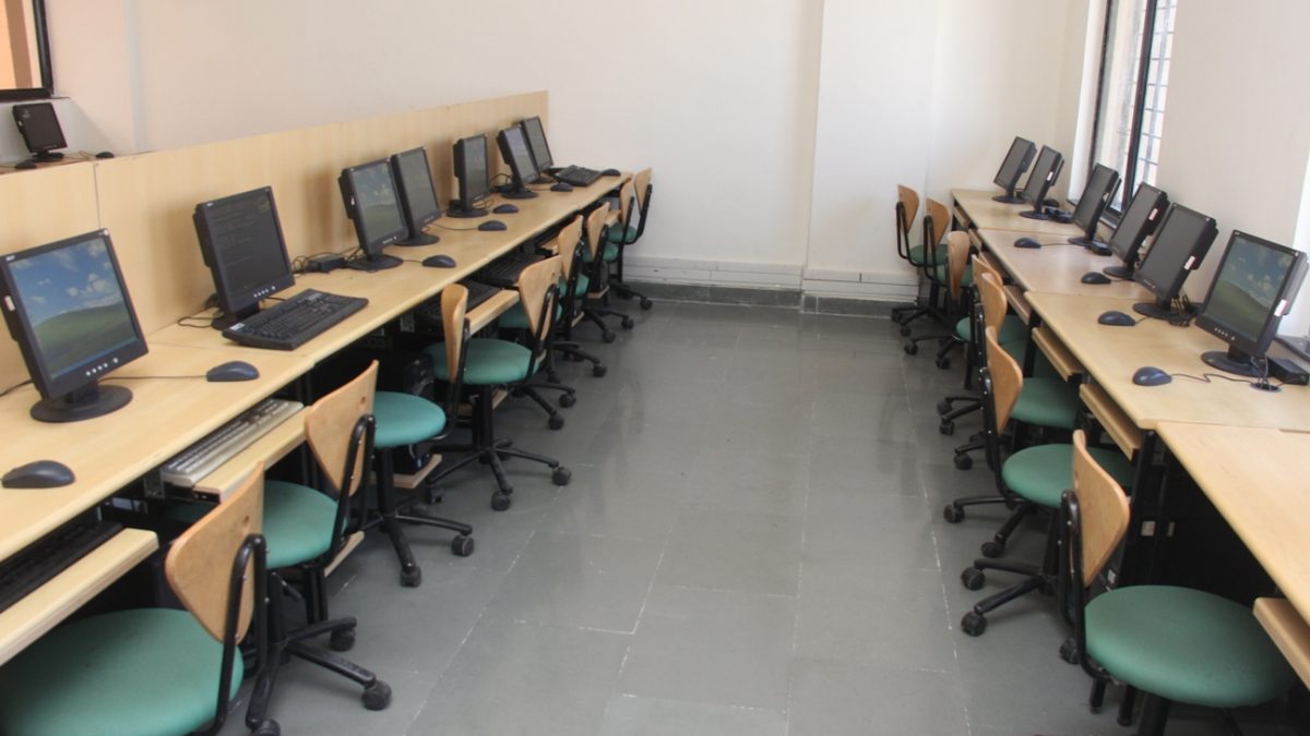 computer lab of hotel management College in Pune